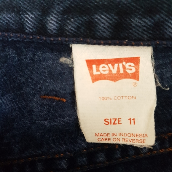 Vtg 90s Big Patch Levi's Denim Shorts - Picture 5 of 9